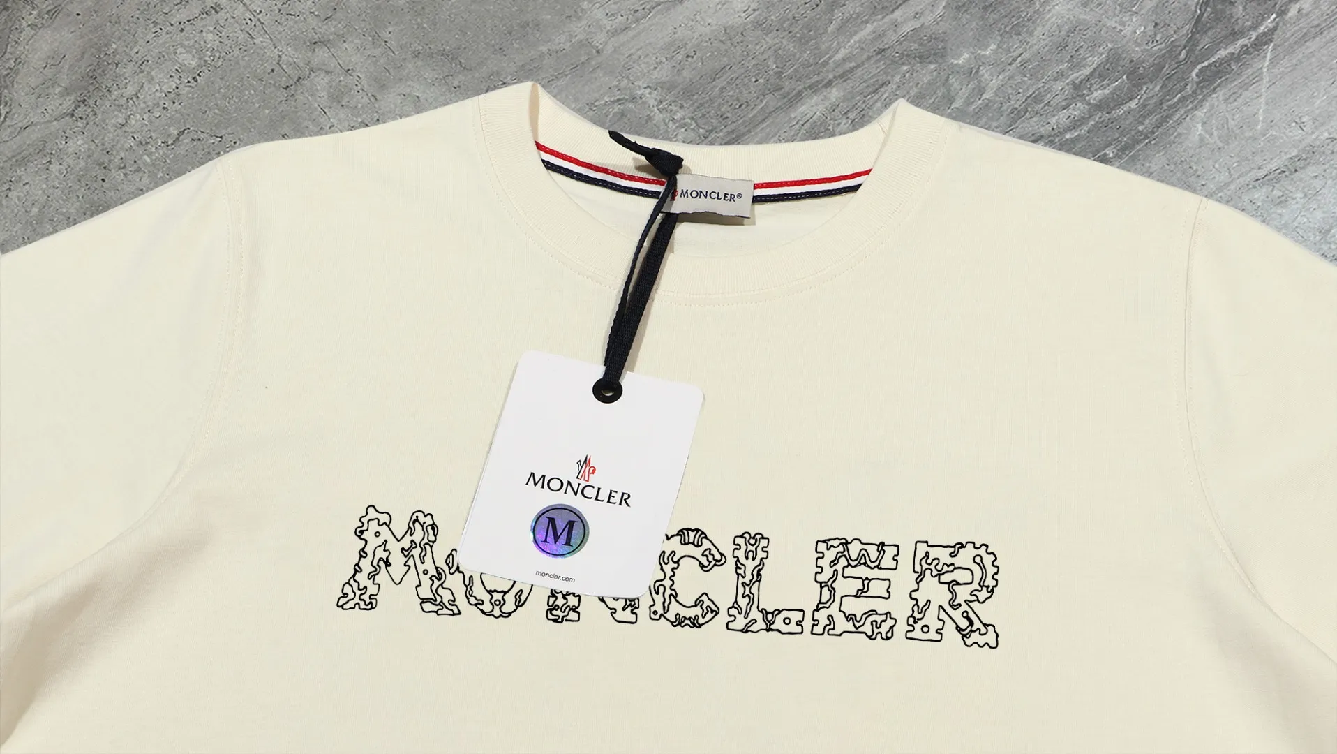 【 In Stock 📦 】 〖 𝐌𝐎𝐍𝐂𝐋𝐄𝐑~ 〗 440g ， 😎 ， ， Factory 2026 T ， ， Premium LOGO， Same Style ：Black White Size：S M L XL 2XL